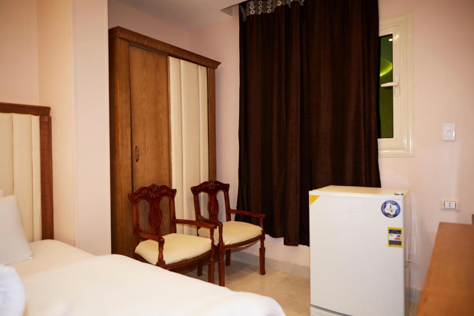 Grand Pyramid View Hotel Kafrat al Jabal Luaran gambar