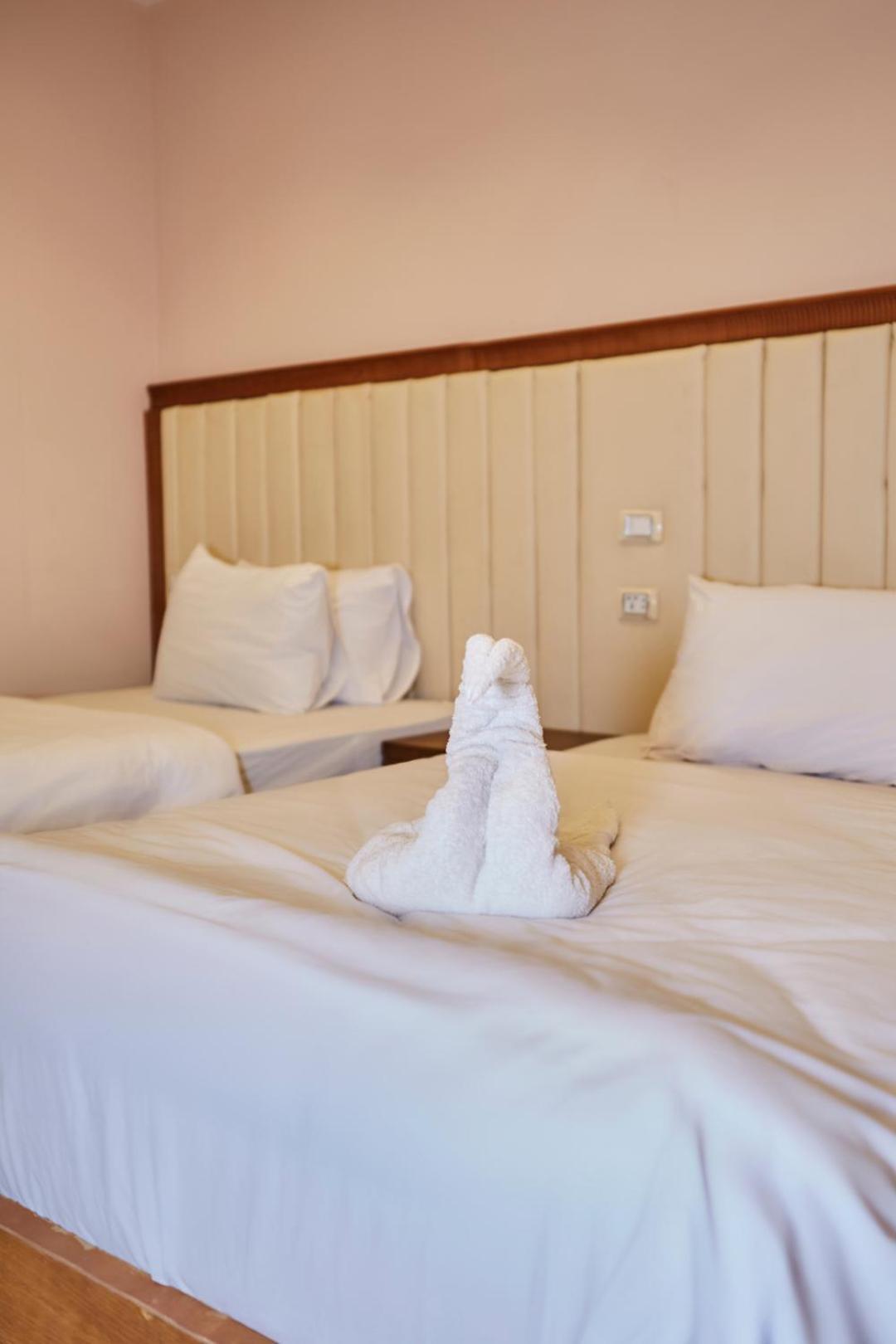 Grand Pyramid View Hotel Kafrat al Jabal Luaran gambar