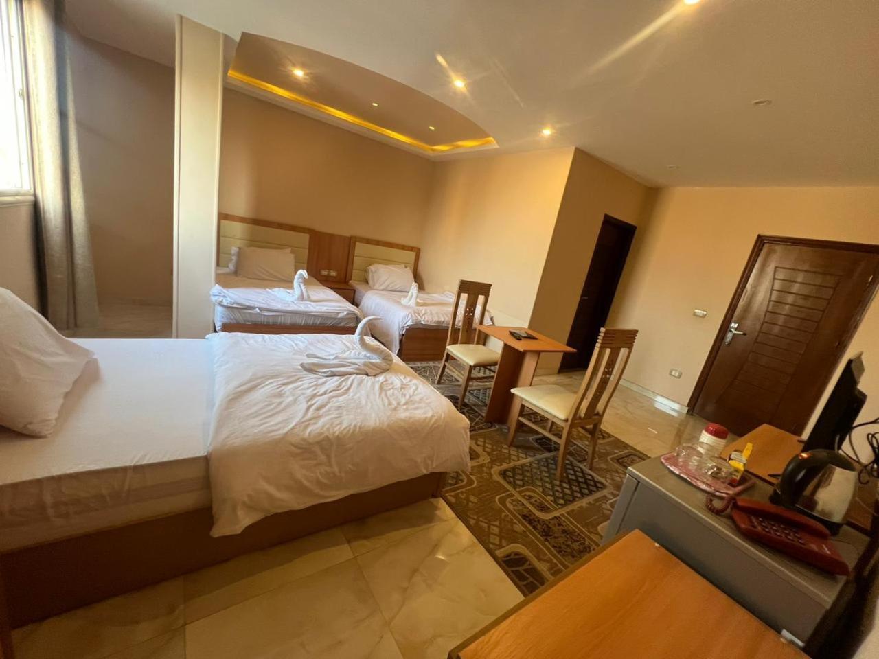 Grand Pyramid View Hotel Kafrat al Jabal Luaran gambar