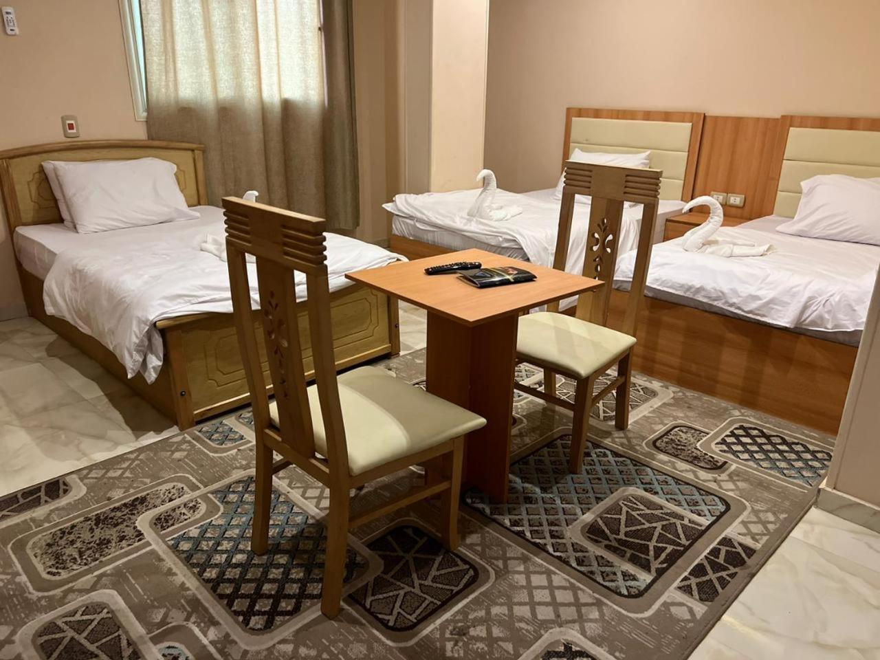 Grand Pyramid View Hotel Kafrat al Jabal Luaran gambar