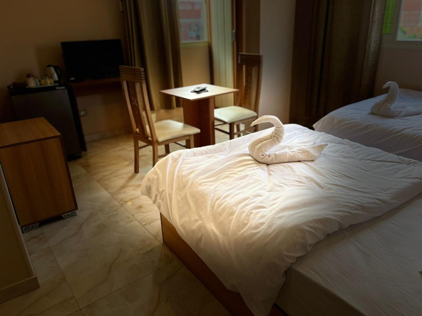 Grand Pyramid View Hotel Kafrat al Jabal Luaran gambar
